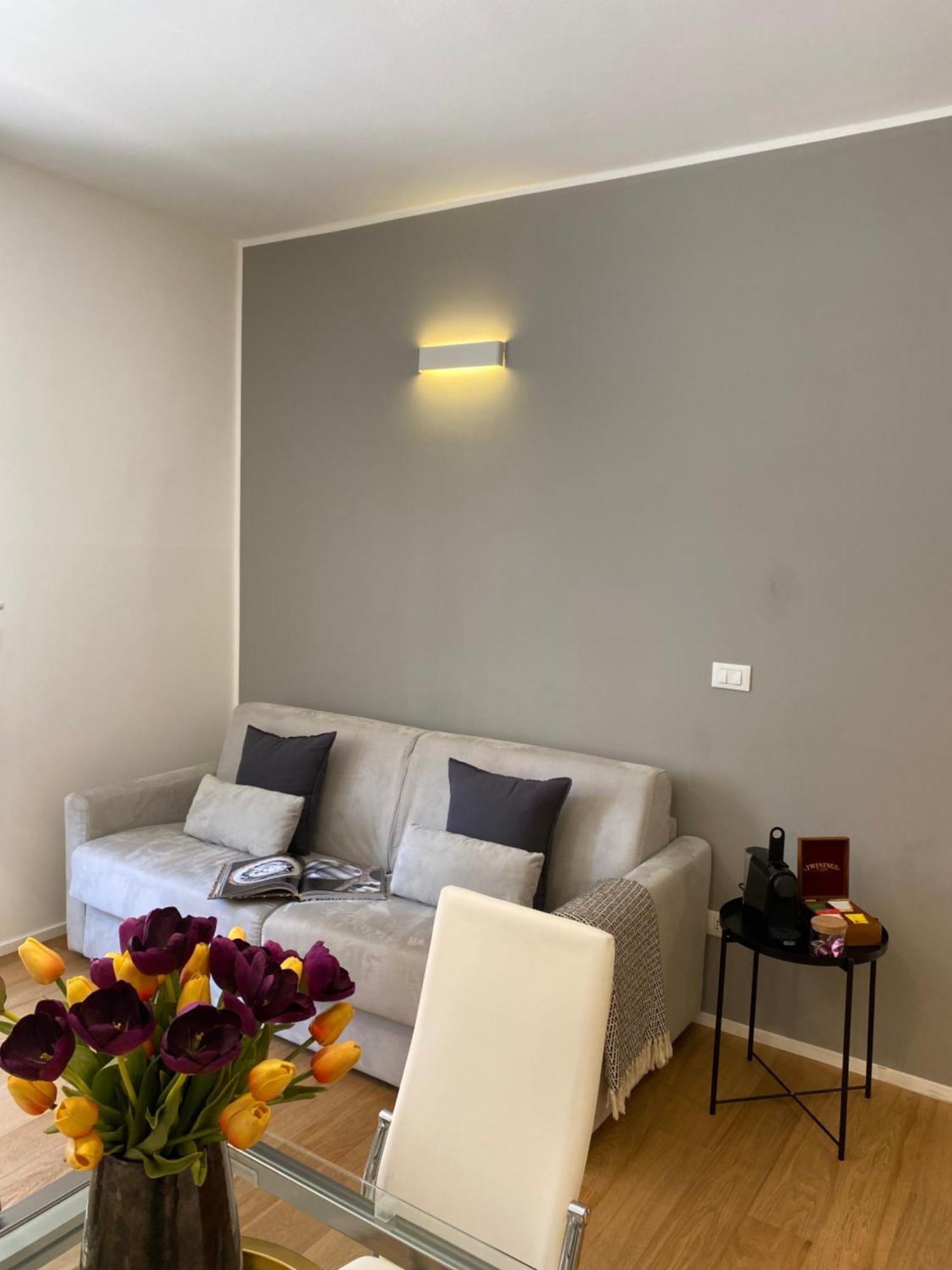 Gramsci 2 - Cozy Apartment Near Sempione Park! ミラノ エクステリア 写真