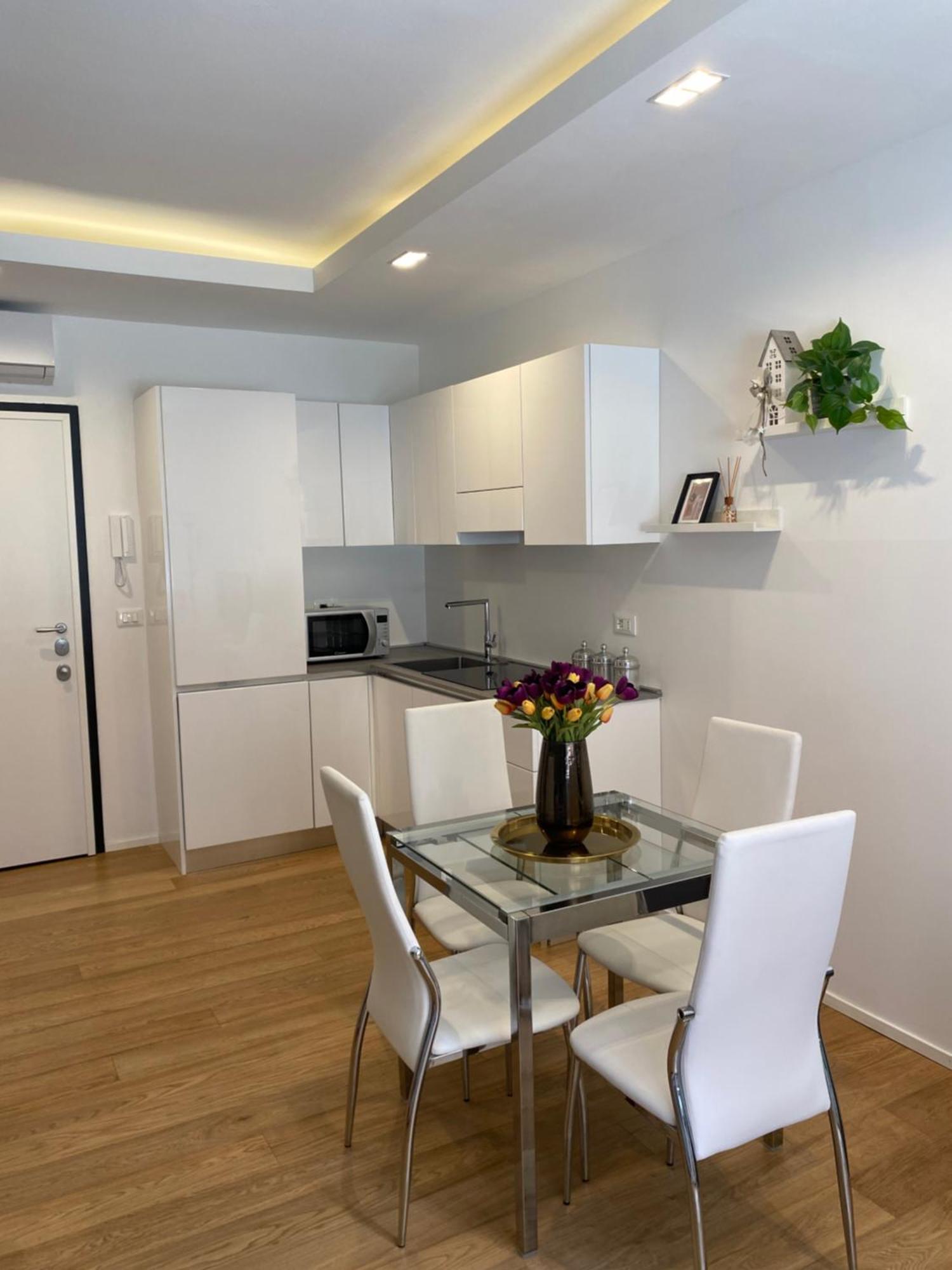 Gramsci 2 - Cozy Apartment Near Sempione Park! ミラノ エクステリア 写真